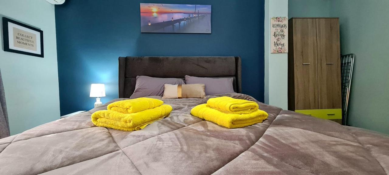 Kv Center Of Athens Apartment Bagian luar foto