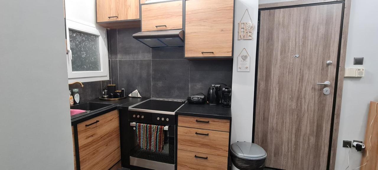 Kv Center Of Athens Apartment Bagian luar foto