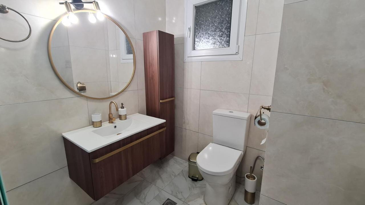 Kv Center Of Athens Apartment Bagian luar foto