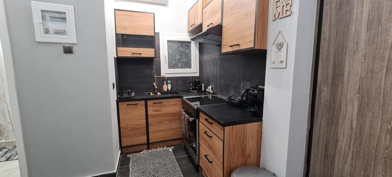 Kv Center Of Athens Apartment Bagian luar foto